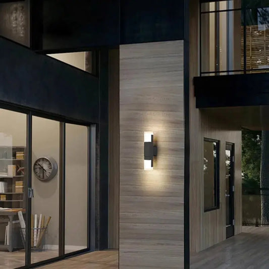 Lámpara de pared exterior con sensor de movimiento de aluminio