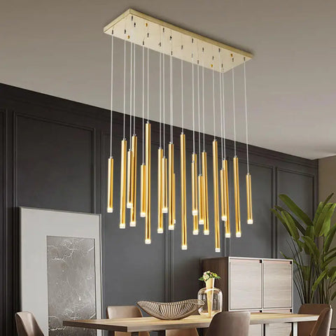 Lámpara de comedor moderna en negro y dorado